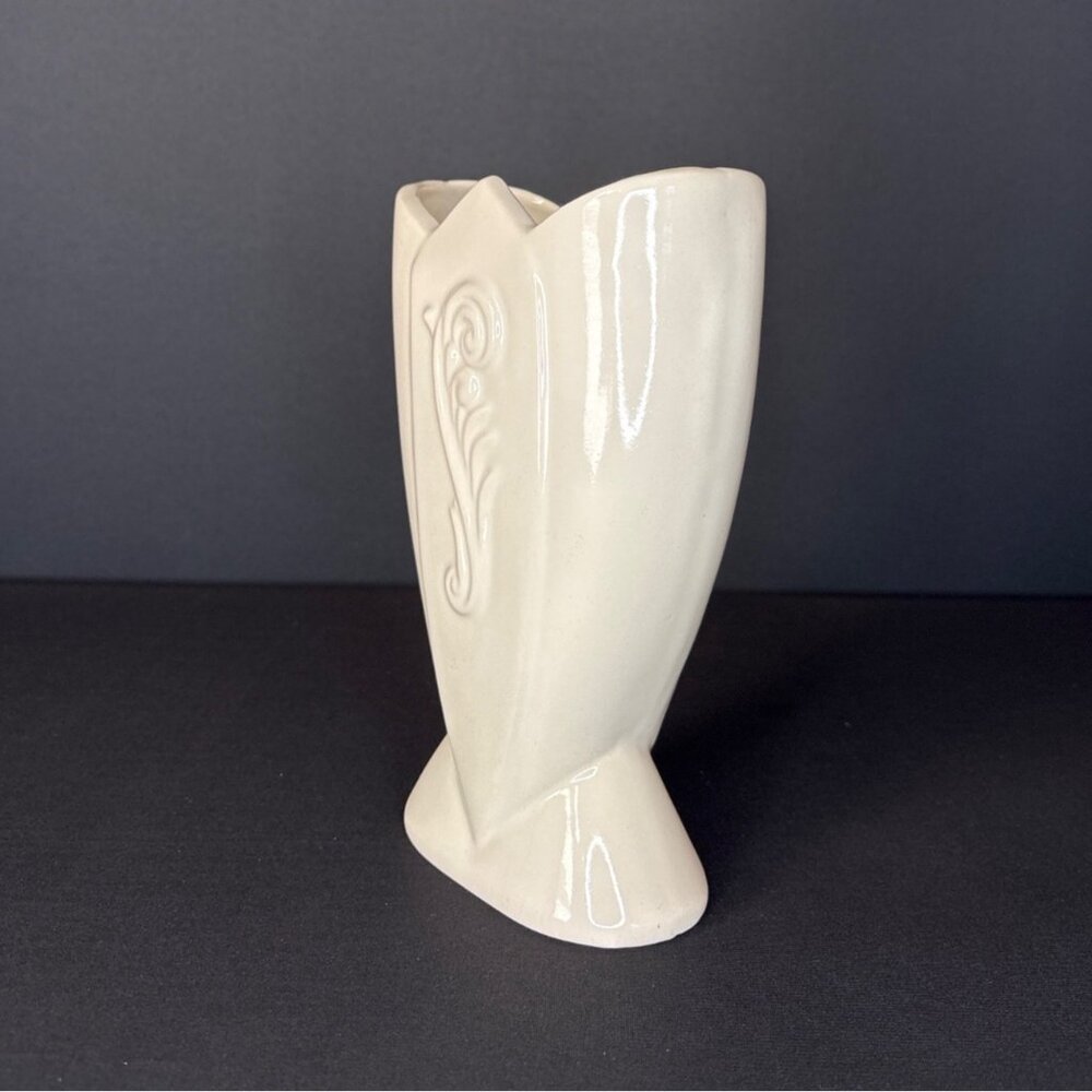 Vintage Fredericksburg Art Deco Pottery Glossy Vase Tulip FiddleHead Fern Motif - Picture 7 of 16